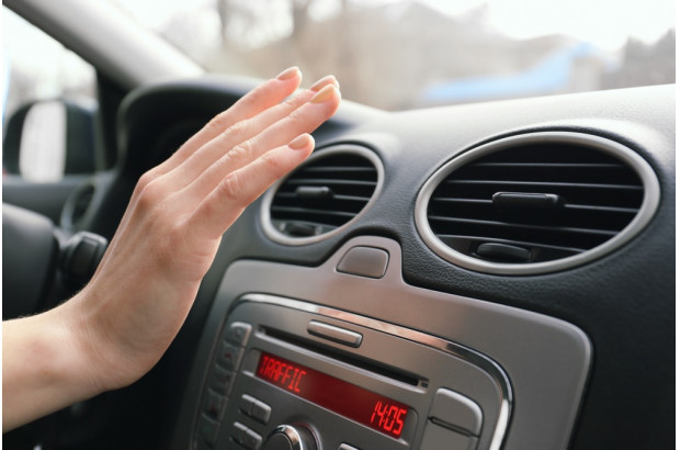 Cómo calentar un coche sin calefación?