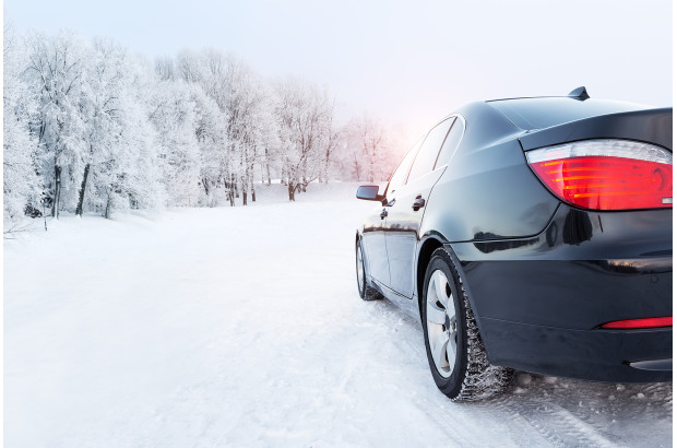 Nieve, hielo y asfalto: Cómo mantener el control del volante en la temporada invernal