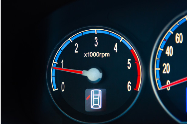Ralentí del coche: qué es y por qué puede fallar